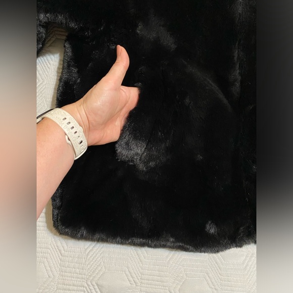 New York & Company Black Faux Fur Coat Size L/XL NWT - Picture 7 of 11